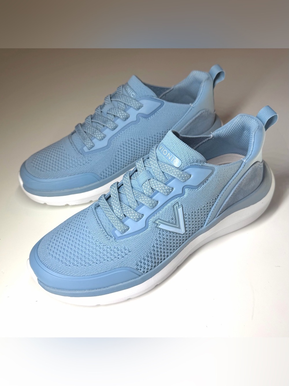 Vionic Women's Hayward Mesh Slip On Sneakers Size- 9